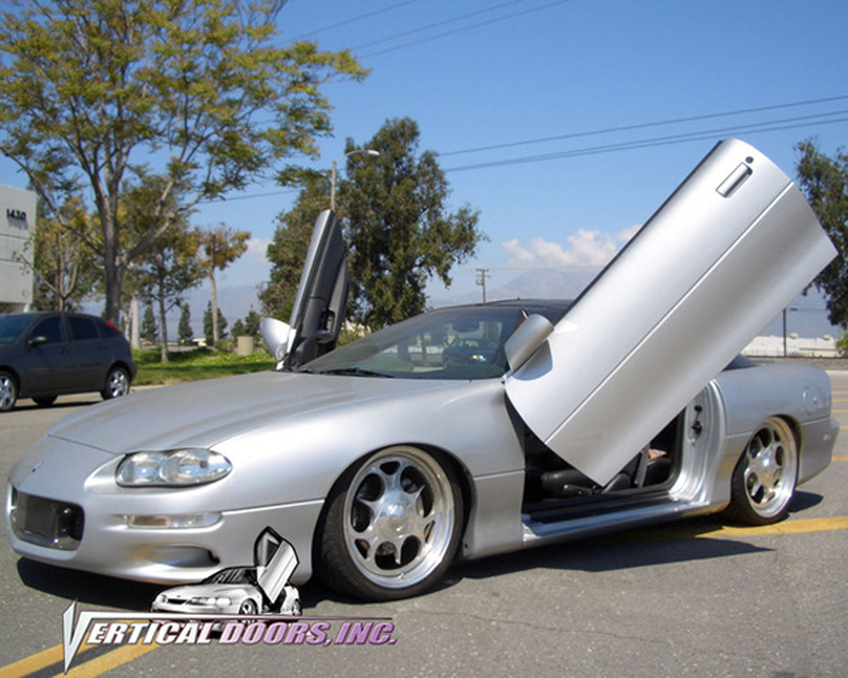 Vertical Doors Inc. Bolt-on Lambo Doors Kit, Manual Operation.