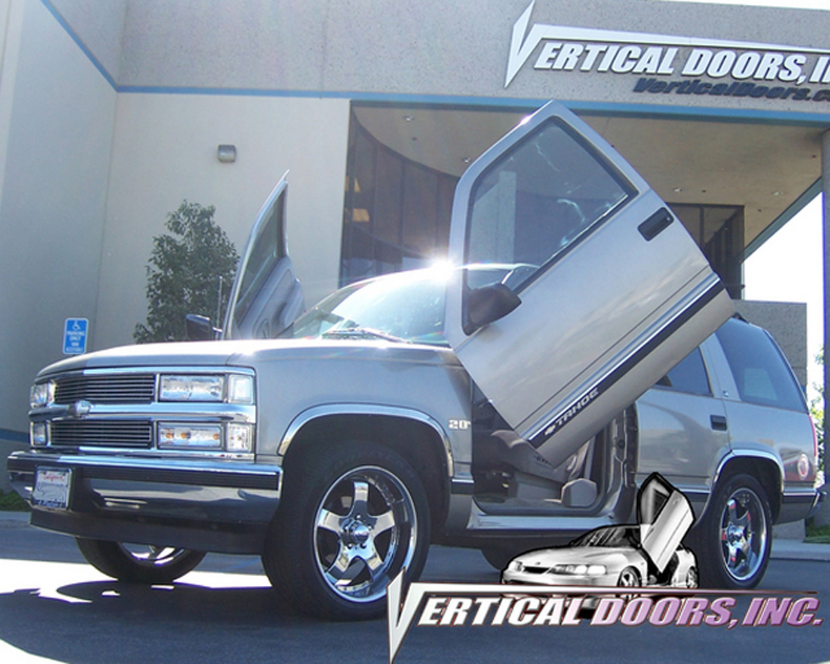 Vertical Doors Inc. Bolt-on Lambo Doors Kit, Manual Operation.