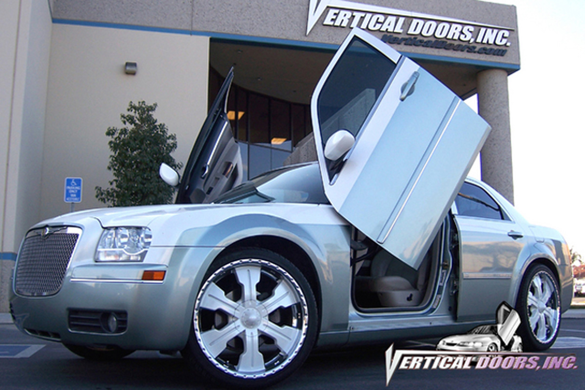 20042010 Chrysler 300 Lambo Doors VDCCRY3000410