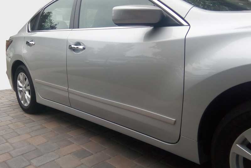 Nissan Factory Style Body Side Molding w/ Angled Ends Available in Colors.