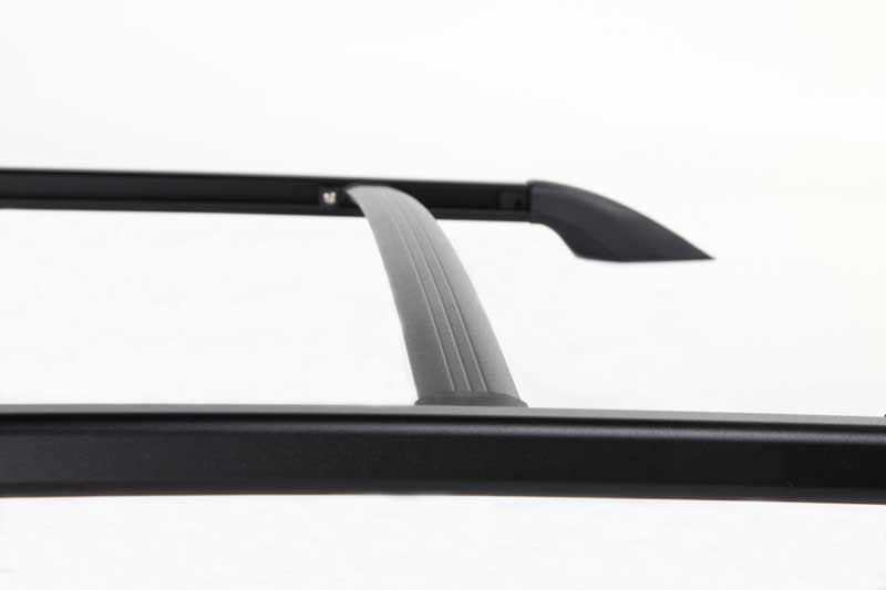 Aventura Roof Racks feature factory style, aerodynamic Cross Bars.